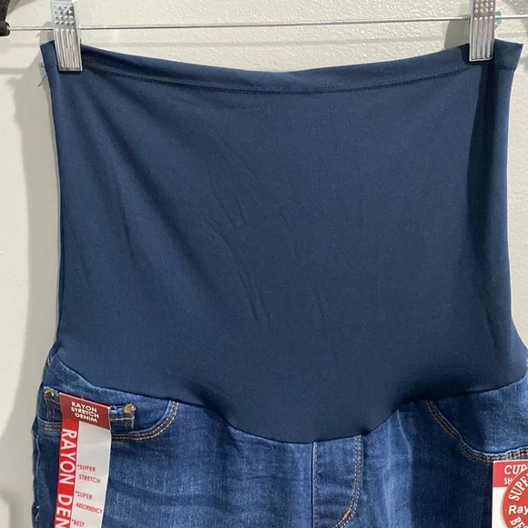 S.O.N.G Maternity Curvy Shorts Size Medium - Picture 4 of 6